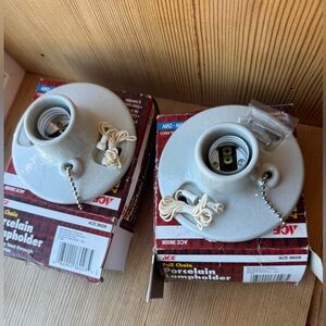 🆕 2 Porcelain Lampholder with Pull Chain